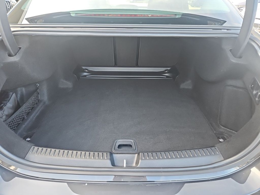Fahrzeugabbildung Mercedes-Benz E 200 Limousine Avantg. Distronic+ Navi LED SHZ
