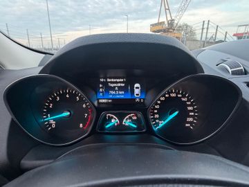 Ford Kuga - 10