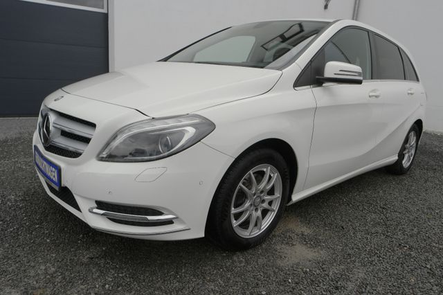 Mercedes-Benz B 180*Bi-Xenon*Navi*Kamera*SHZ