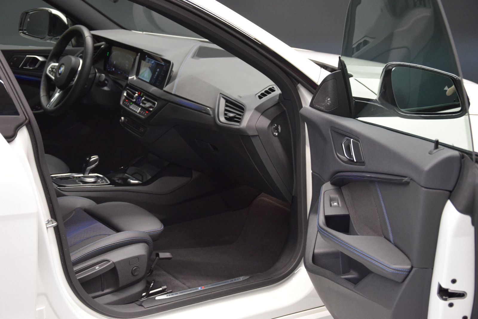 Fahrzeugabbildung BMW 218 Gran Coupé M Sport Pano H&k Leder ACC Kamera