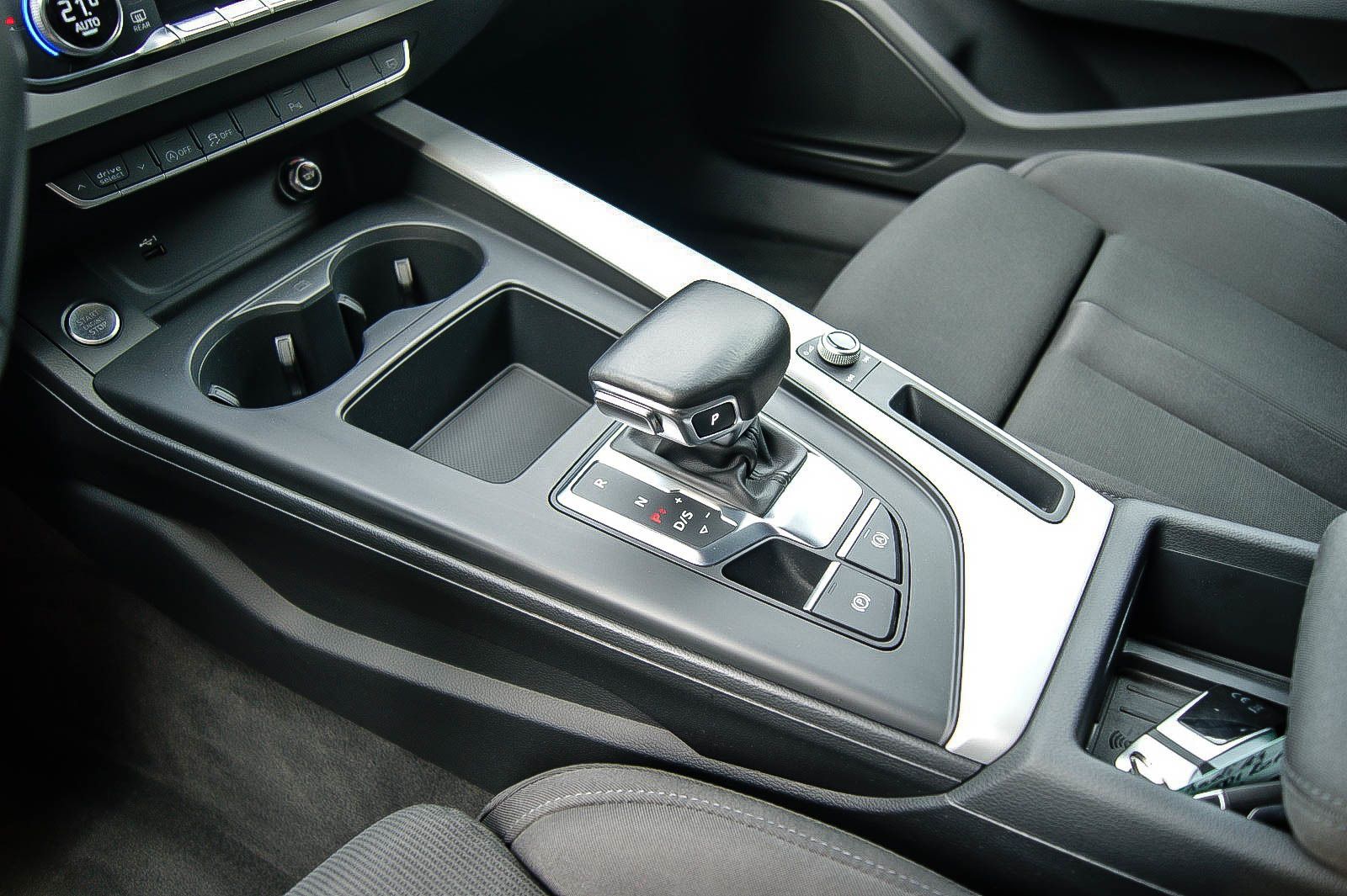 Fahrzeugabbildung Audi A4 Avant 45 TDI 3.0 V6 quattro advanced 1.HAND