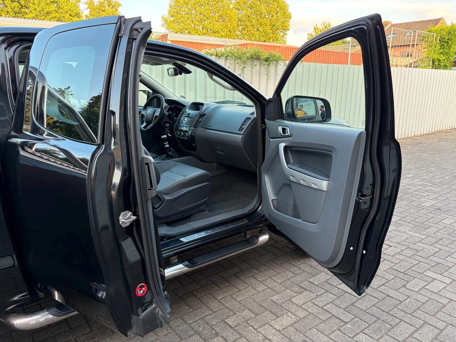 Ford Ranger Extracabine Limited édition  2.2 150ch - Cuir - Attelage - Vidange récente -