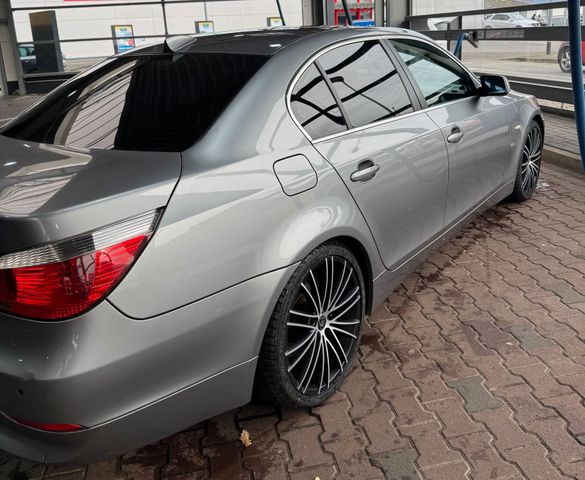 BMW 520i E60