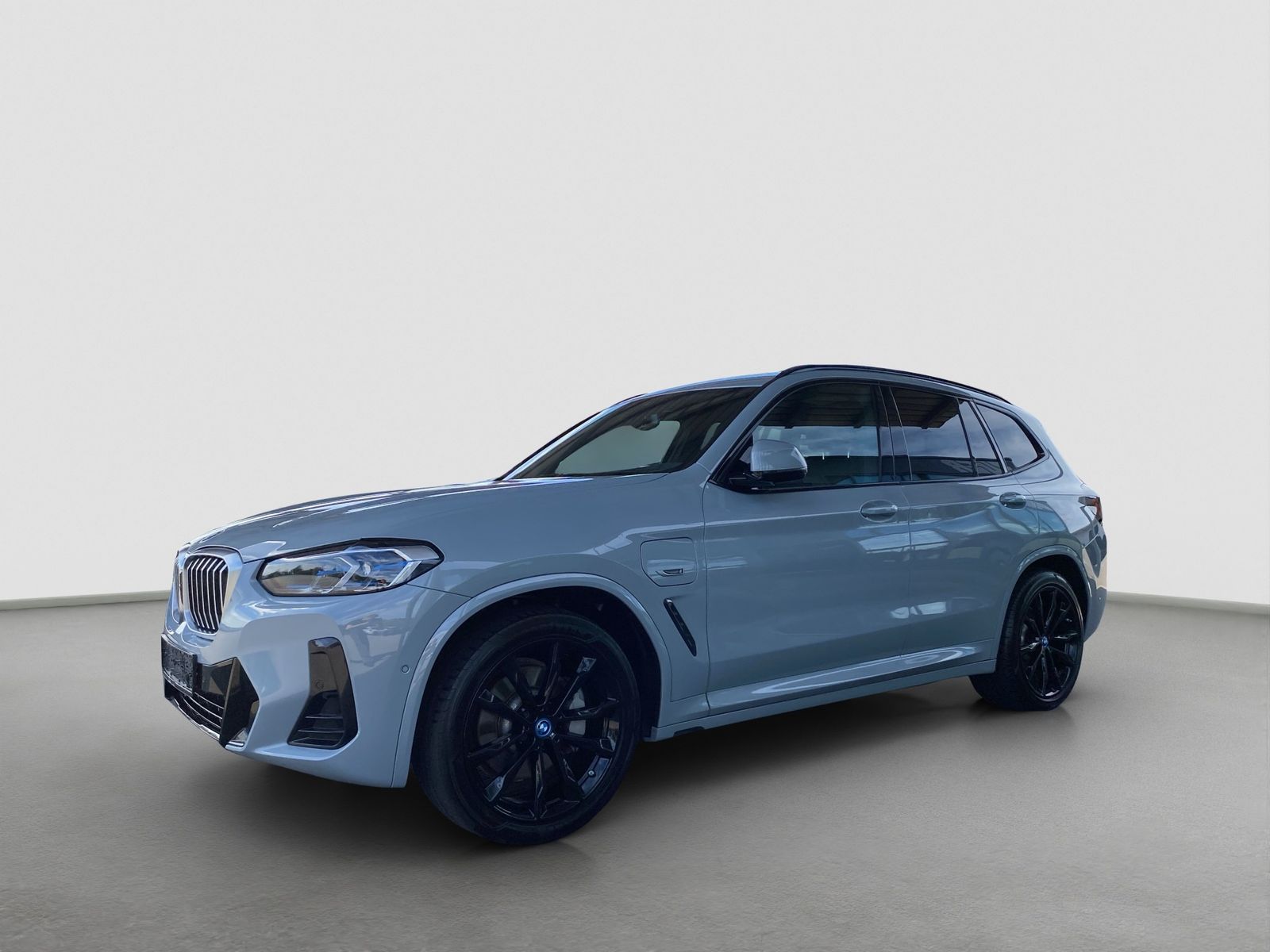 BMW X3 xDrive 30e (M-Sport Navi AHK Pano HUD 360°) imagem 2