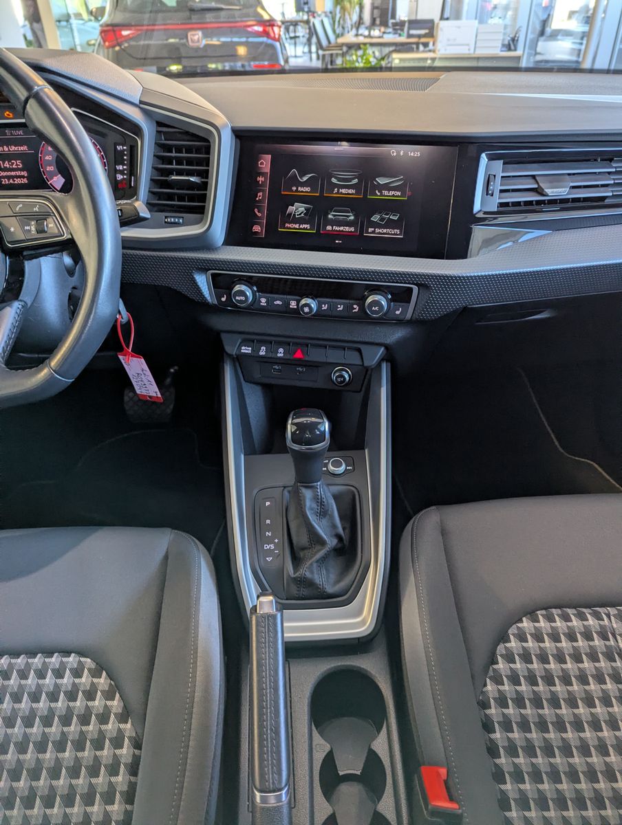 Fahrzeugabbildung Audi A1 Sportback 35 TFSI S-Line Virtual LED Sportsit