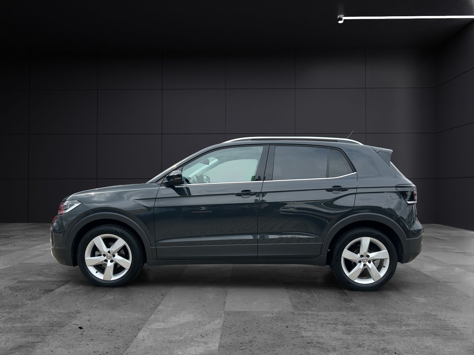 Fahrzeugabbildung Volkswagen T-Cross Style DSG LED Navi VC RFK SHZ 17"