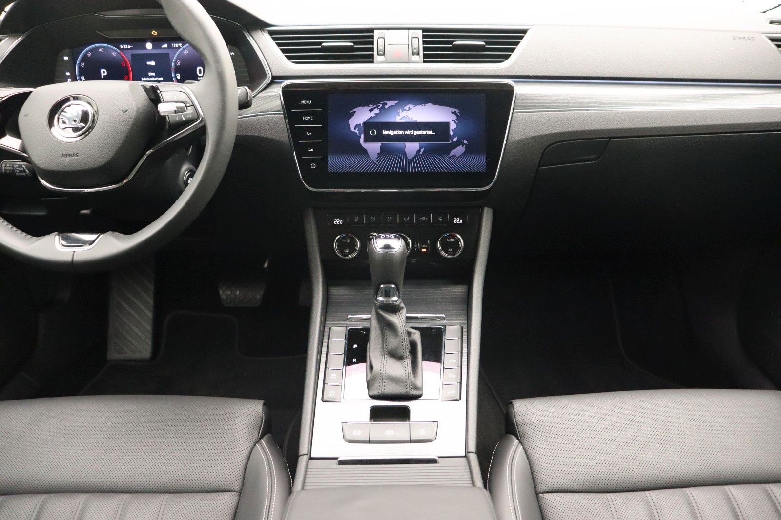 Fahrzeugabbildung SKODA Superb Combi 2.0 TDI Premium Edition Standheiz.
