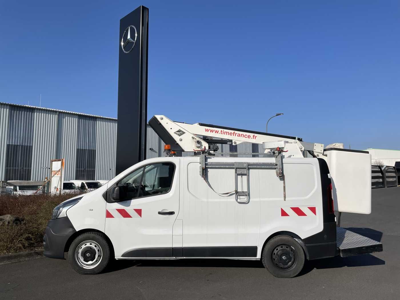 Fahrzeugabbildung Renault Trafic dCi 120 L1H1 / TIME France ETL 21 8m
