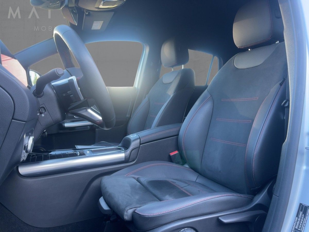 Fahrzeugabbildung Mercedes-Benz GLA 200 d AMG/Night/360°/Multibeam/AHK/20''