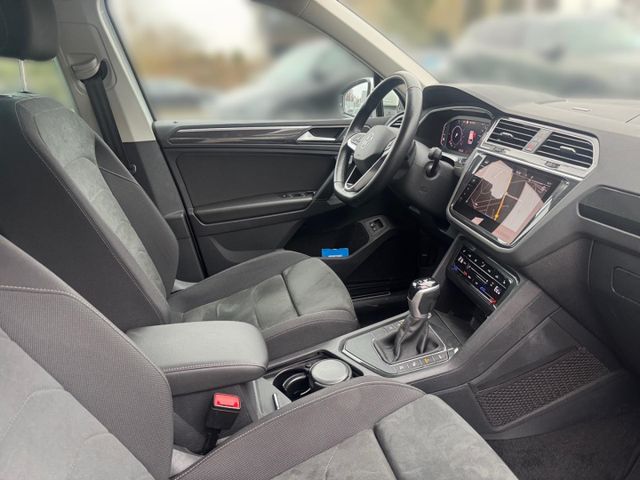 Tiguan Elegance eHybrid DSG IQ Light Panorama AH