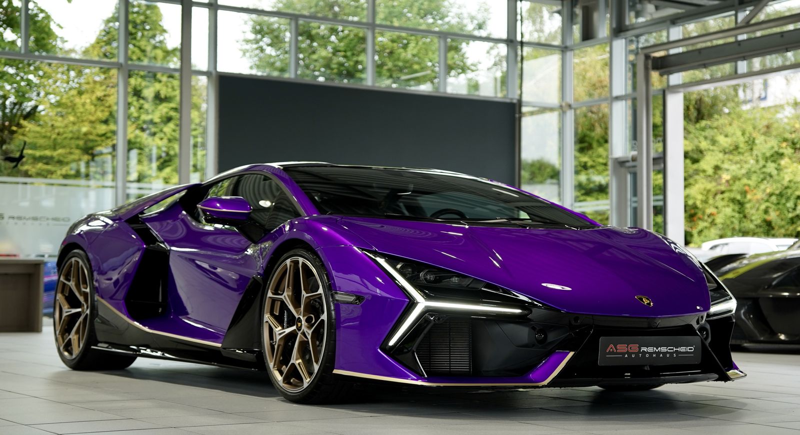 Lamborghini Revuelto
