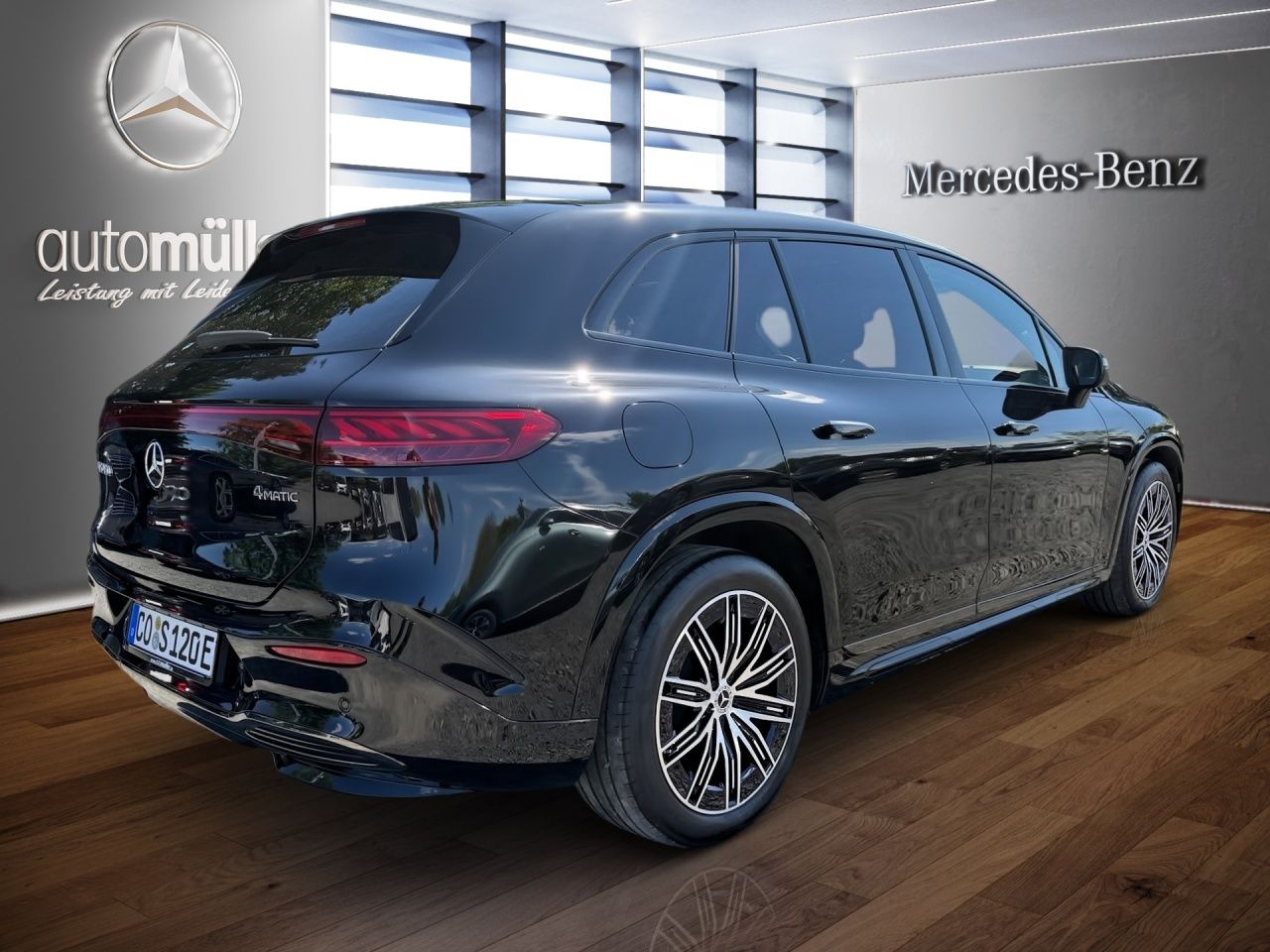 Fahrzeugabbildung Mercedes-Benz EQS 450 4M SUV AMG AHK Airmatic Pano 7-Sitzer