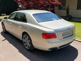 Bentley Flying Spur 6.0 W12 Mulliner, Service neu - Bentley Flying Spur: Beige