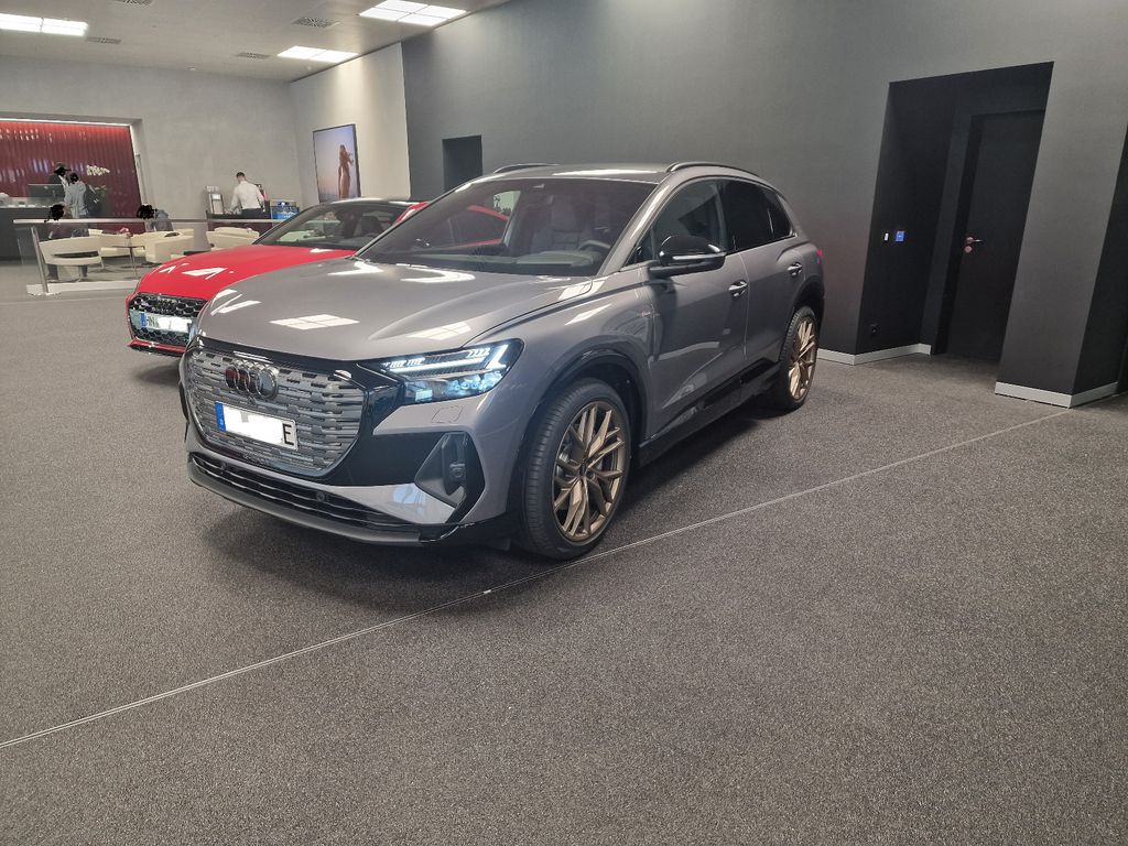 Audi Q4