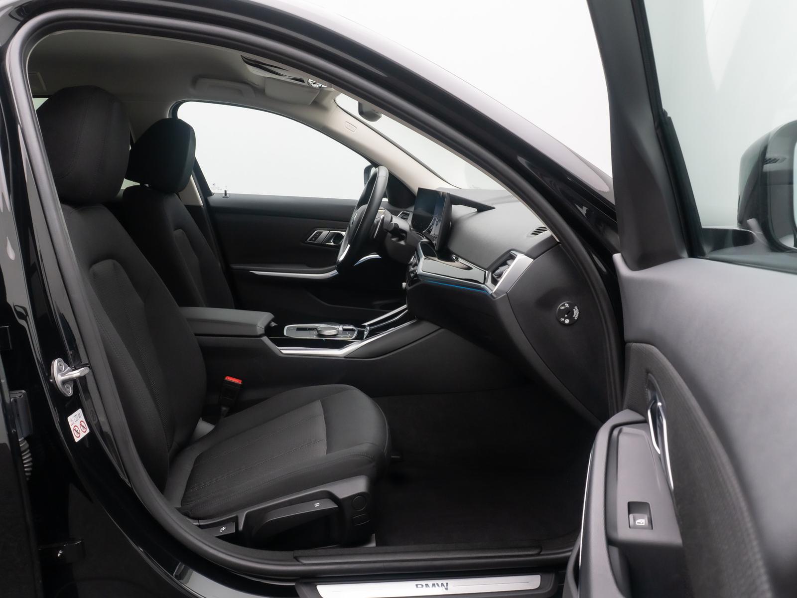 BMW 320 i GeschwindigReg PDC DAB Cockpit+ Widscreen, миниатюра 25