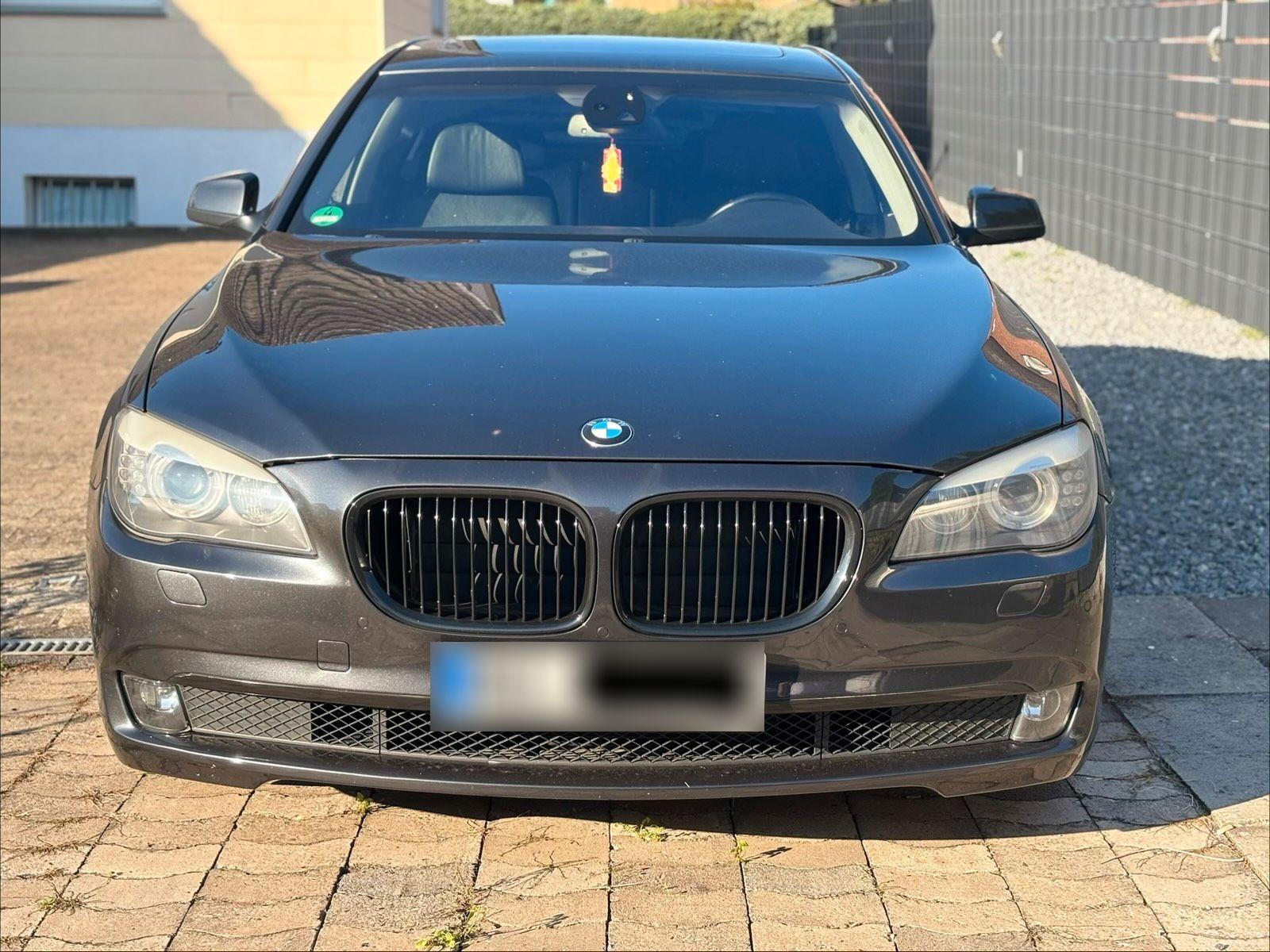 BMW 730