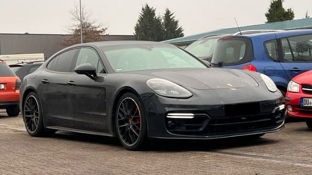 Porsche Panamera 4 S Parkschaden vorne