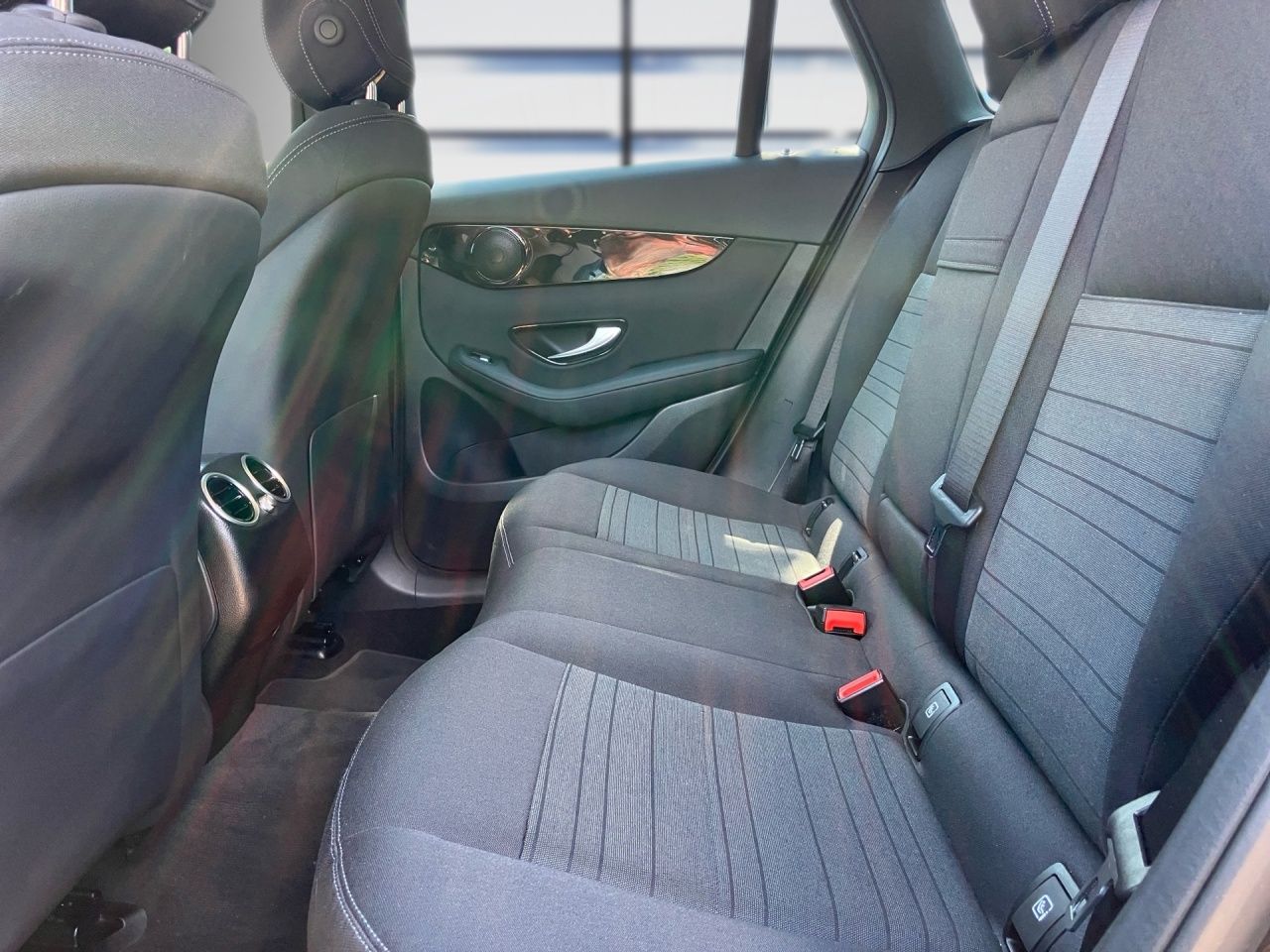 Fahrzeugabbildung Mercedes-Benz GLC 200 d 4M APPLE+AHK+KAMERA+LED+EASYPACK