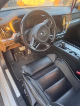 Volvo S60 B3 AWD Geartronic R-Design (Mild-Hybri - Volvo S60 mit Hybrid-Antrieb