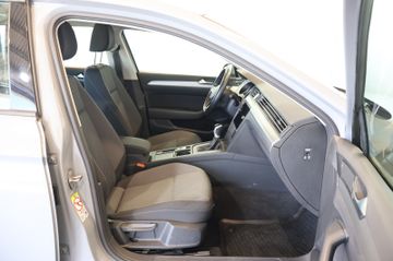 Volkswagen Passat 2.0 TDI ACC+KAM+LED+CARPLAY