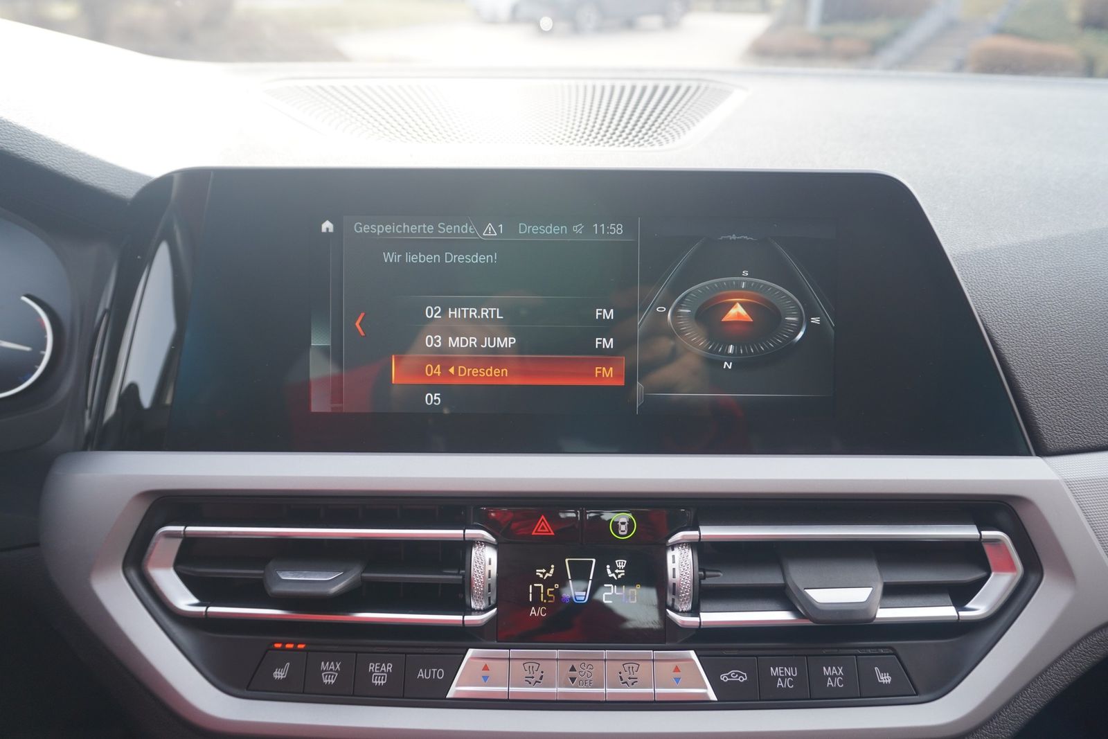 BMW 320i Advantage LED Navi Digitales Cockpit PDC foto 14