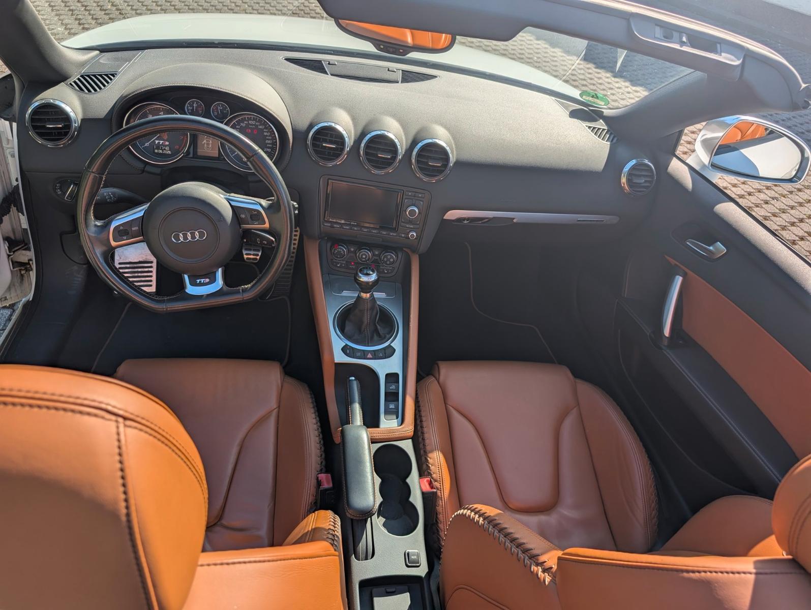 Audi TTS Roadster 2.0 TFSI quattro -Audi TTS Roadster