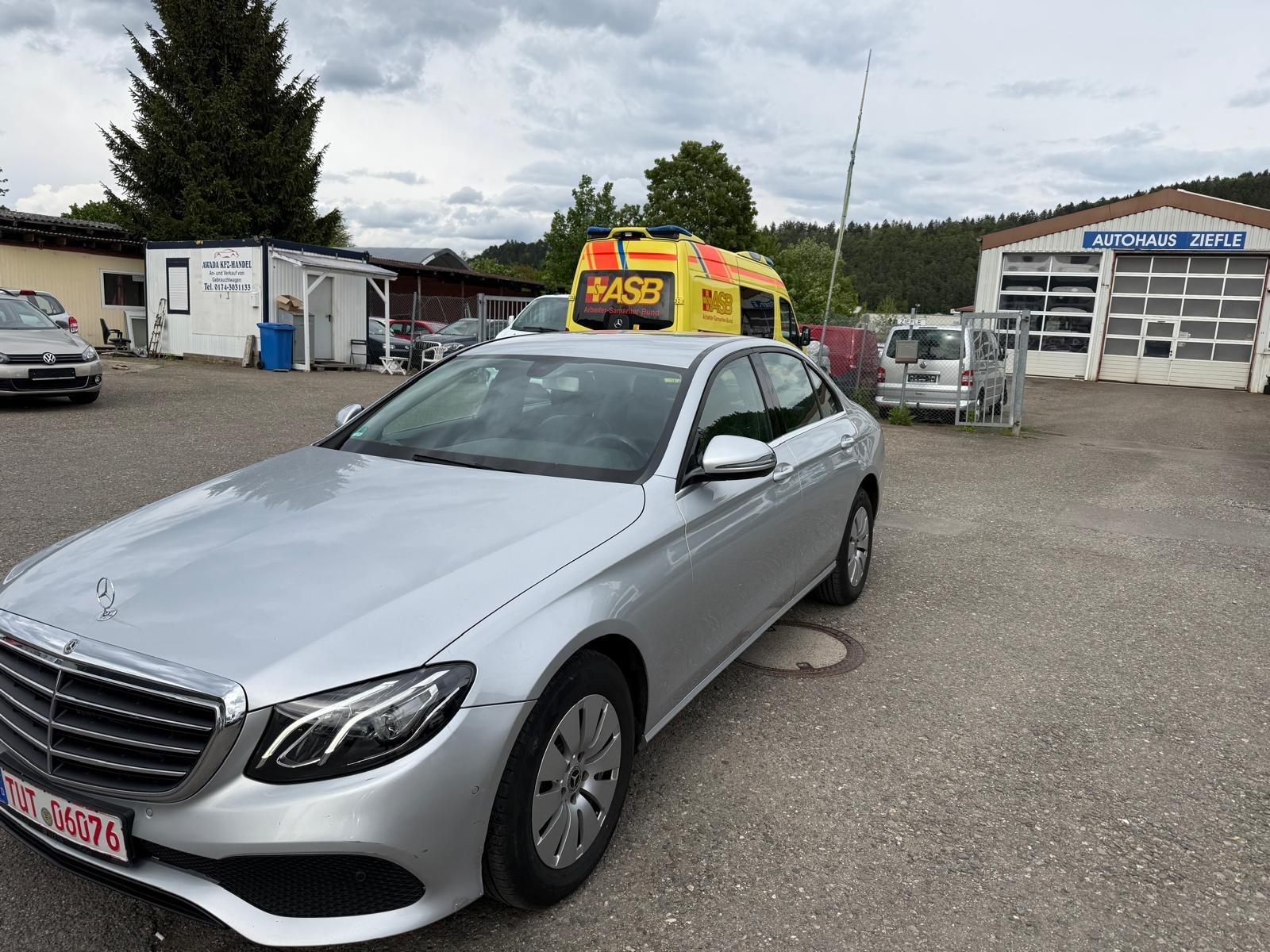 Mercedes-Benz E 200 E Limousine E 200 d Originalfarbe