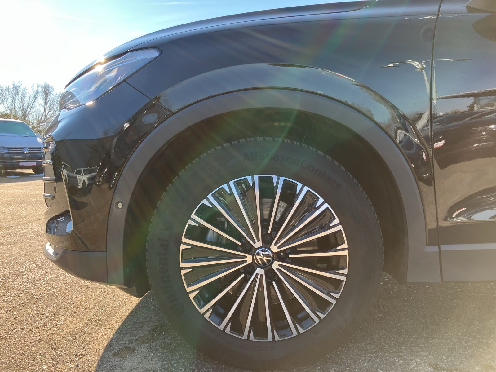 Fahrzeugabbildung Volkswagen Tiguan TDI Life DSG LED ACC AHK HuD NAVI PDC SHZ