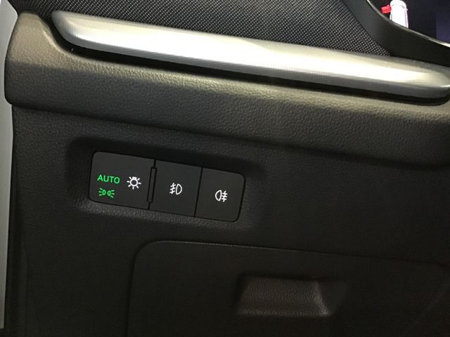 Fahrzeugabbildung Skoda Octavia Combi 1.5 TSI Style DSG/Navi/LED/SHZ
