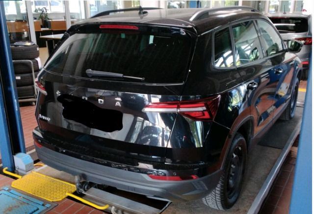 Skoda Karoq 1.5 TSI ACT Tour DSG*AHK*StHzg*LED*Keyless imagem 3