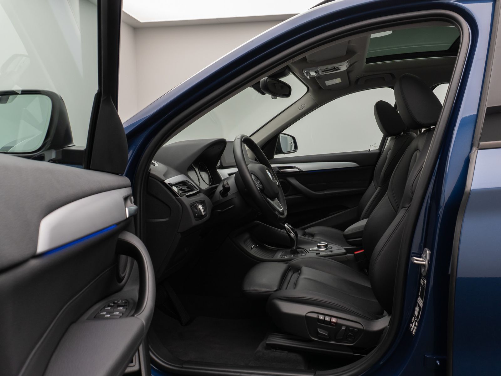 Fahrzeugabbildung BMW X1 xD20d ACC Kamera HUD DAB Memory Leder Panoram