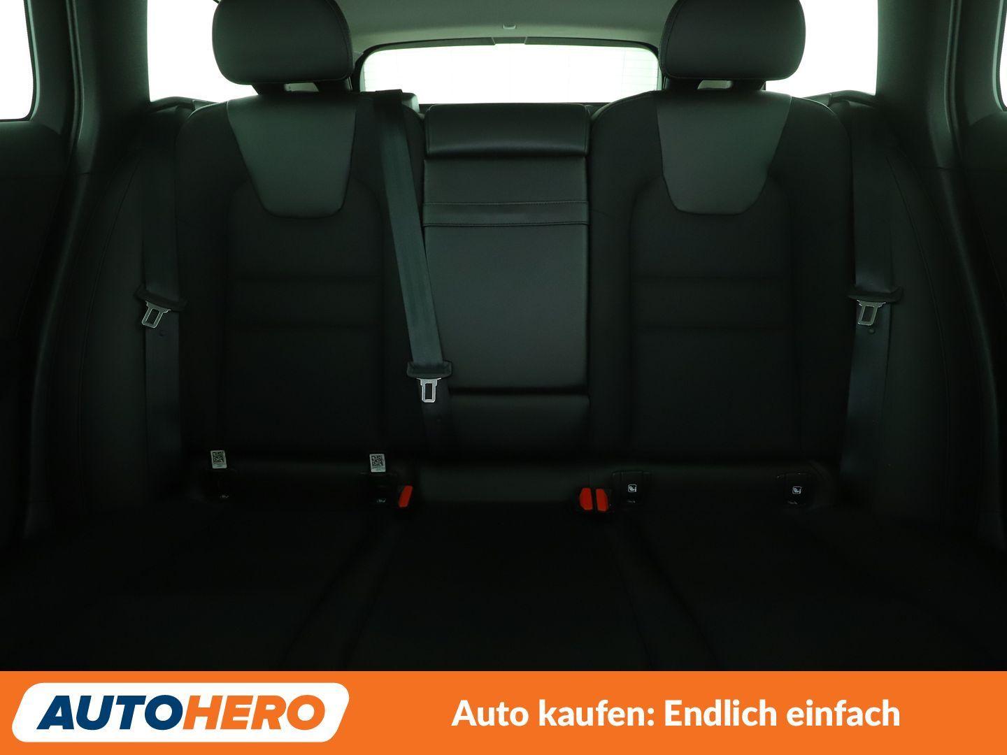 Volvo V60 2.0 T4 Momentum Pro Aut*NAVI*LED*TEMPO*PDC*