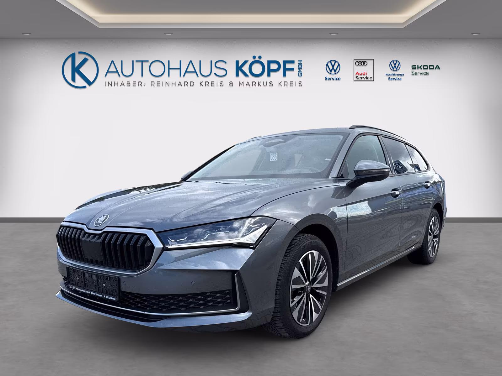Skoda Superb Combi 2.0 TDI Selection AHK Head up Pano
