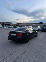 BMW 325i - - BMW 325: Limousine