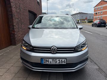 Volkswagen Touran - 4