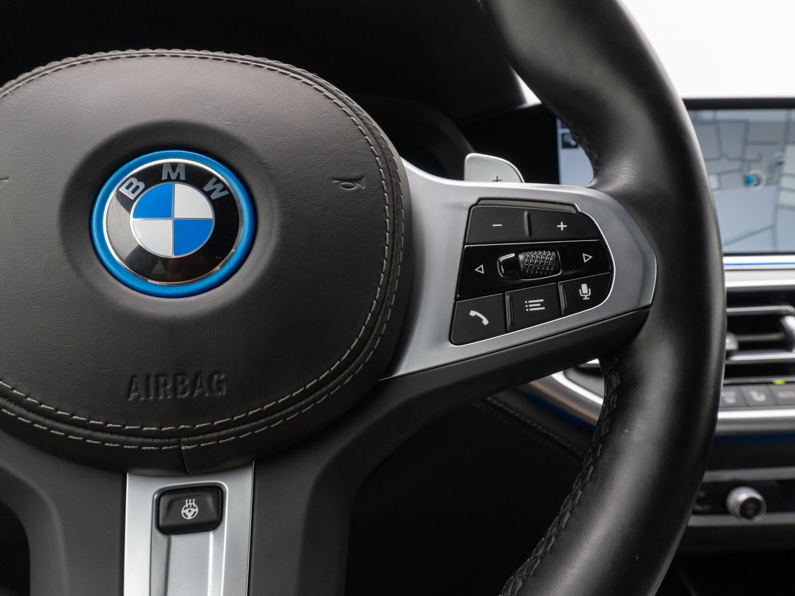 Fahrzeugabbildung BMW X5 xD45e M Sport 360° Laser SoftCl HUD DAB HiFi