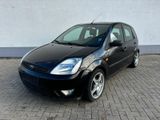 Ford Fiesta 1.6 16V Ghia - Ford Fiesta aus 2002: Ghia