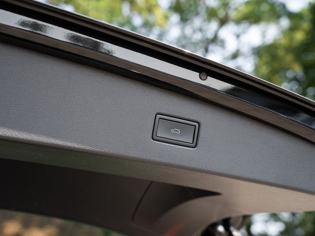 Tiguan Elegance 1,4 l eHybrid DSG Business Premi