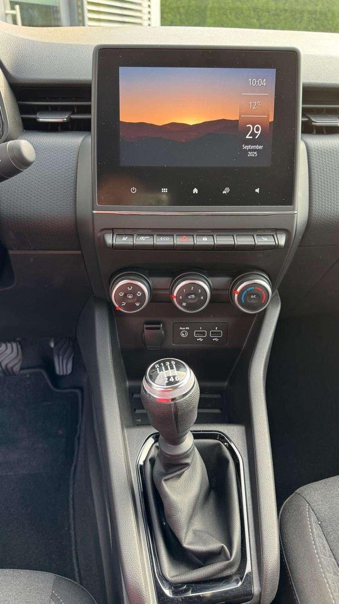 Fahrzeugabbildung Renault Clio Zen TCe 90