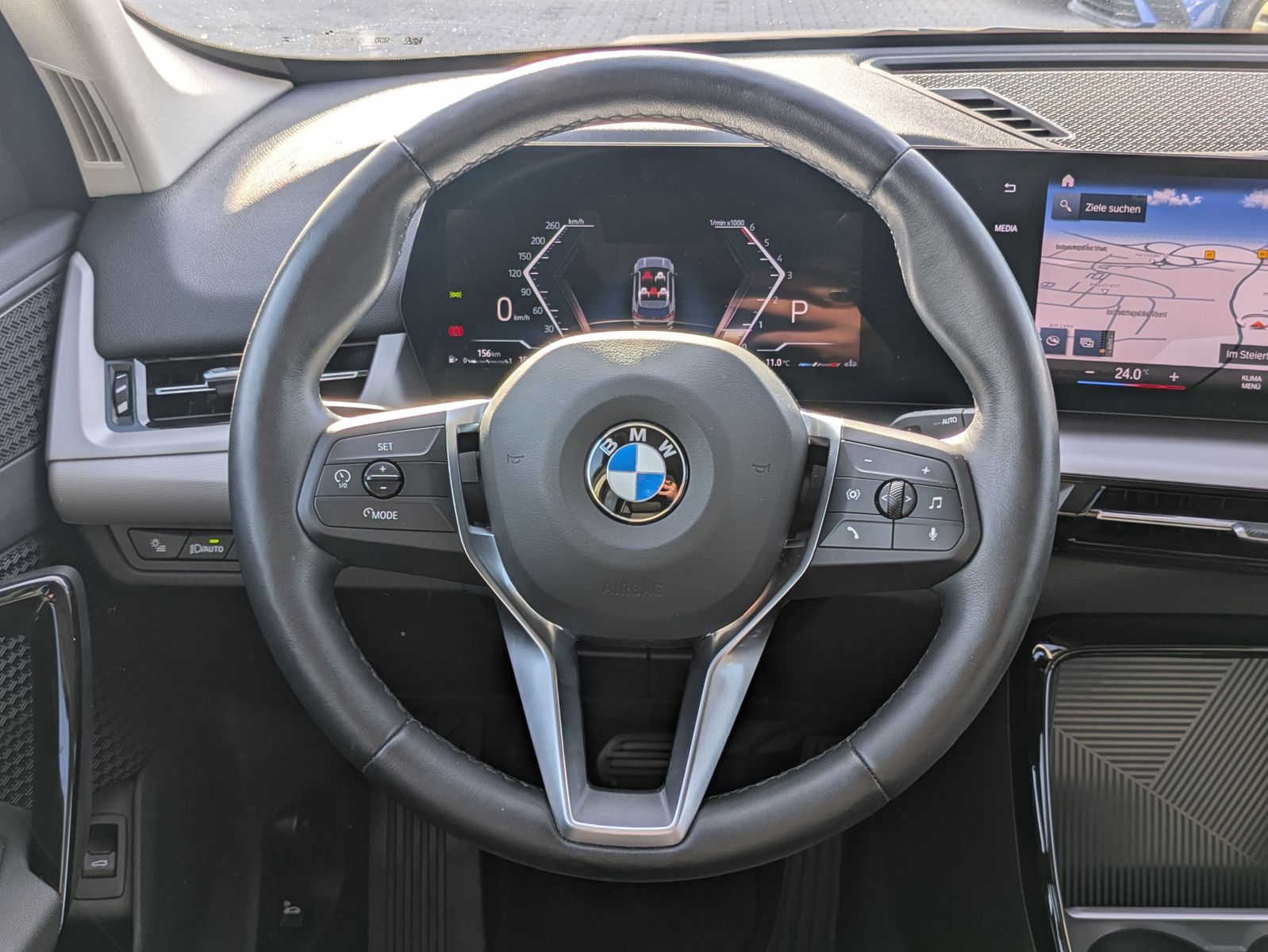 Fahrzeugabbildung BMW X1 18 d sDrive PANO/KAM/DAB/LED/SHZ/LHZ/TEMP