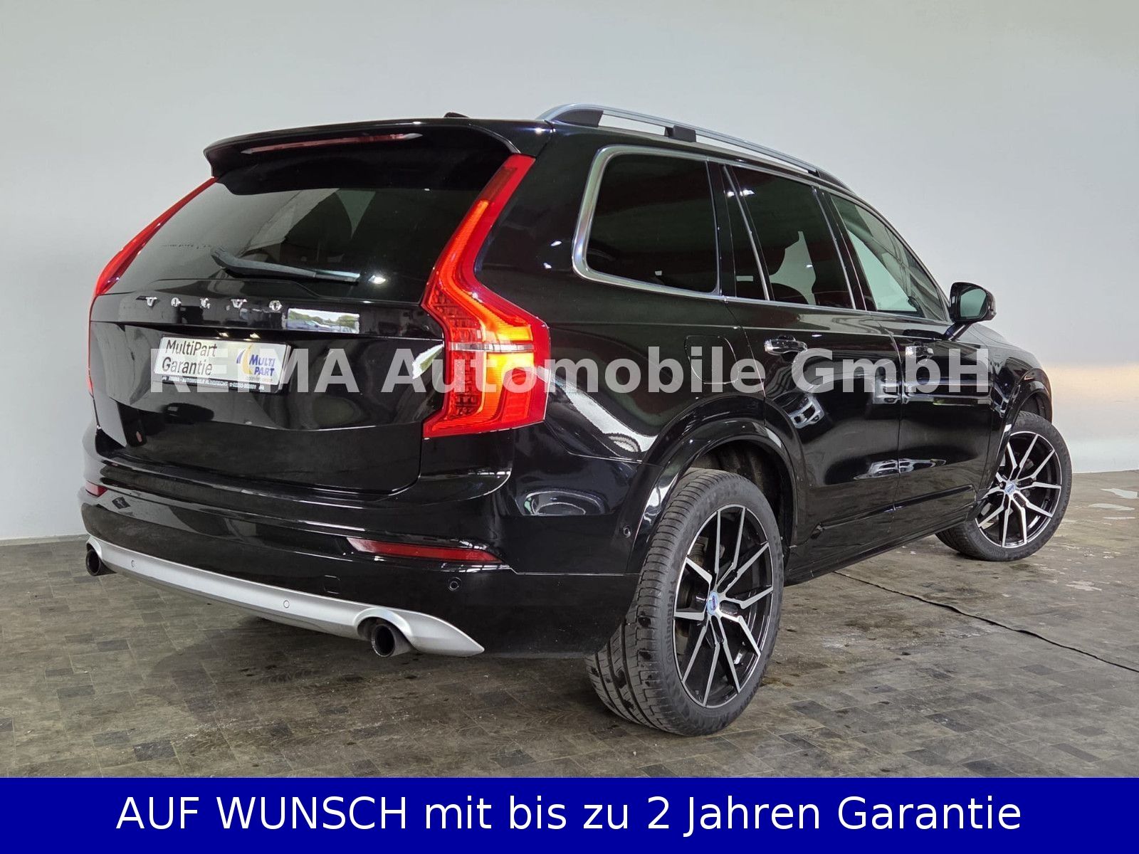 Fahrzeugabbildung Volvo XC 90 2,0 D Momentum AWD, 7 Sitzer, ACC