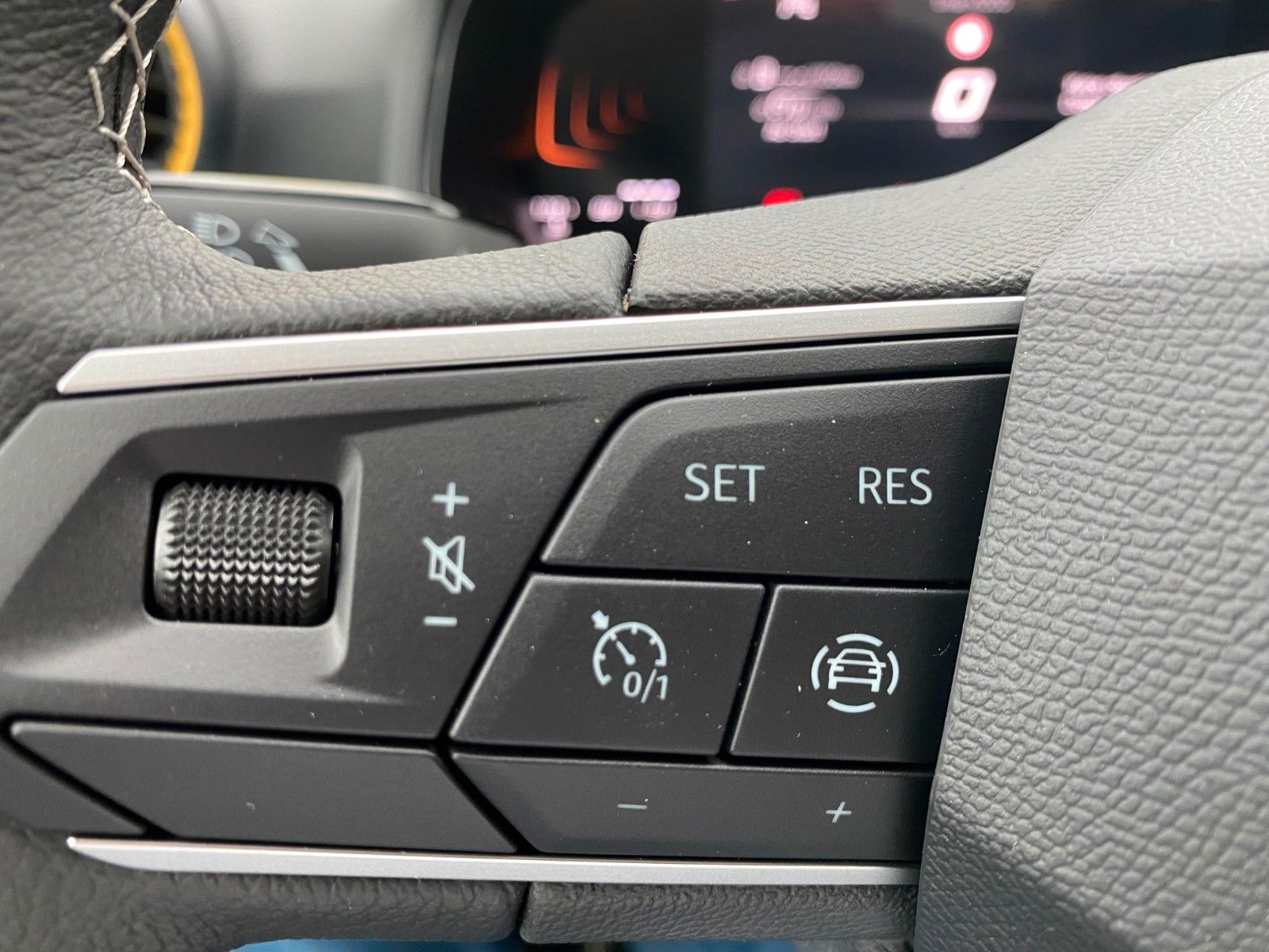 Fahrzeugabbildung SEAT Ibiza Style Plus 1,0 TSI *Sitzhz. *PDC *Full-Lk.