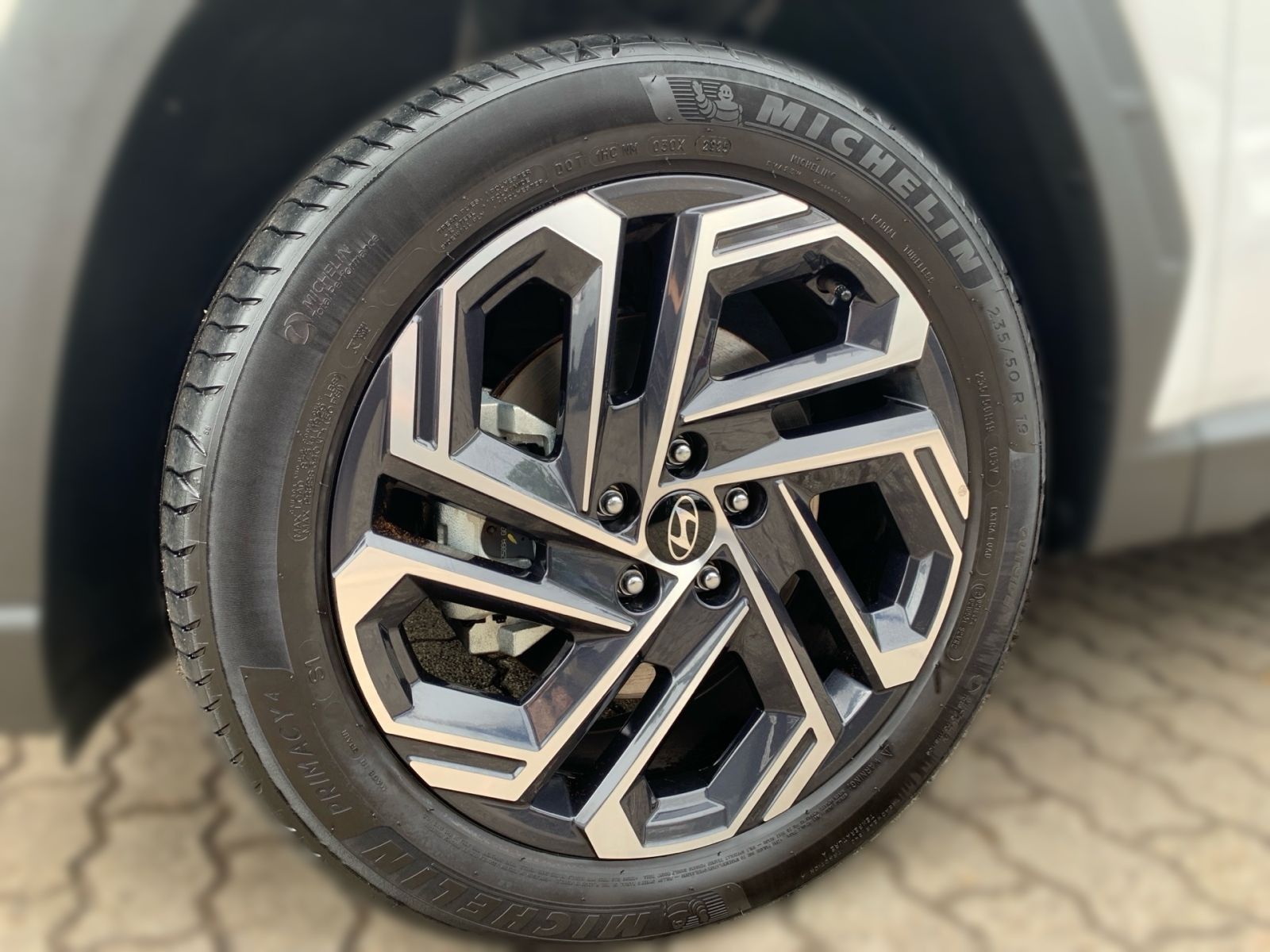 Fahrzeugabbildung Hyundai TUCSON 1.6 T-GDI Prime Plug-In Hybrid 4WD Assist