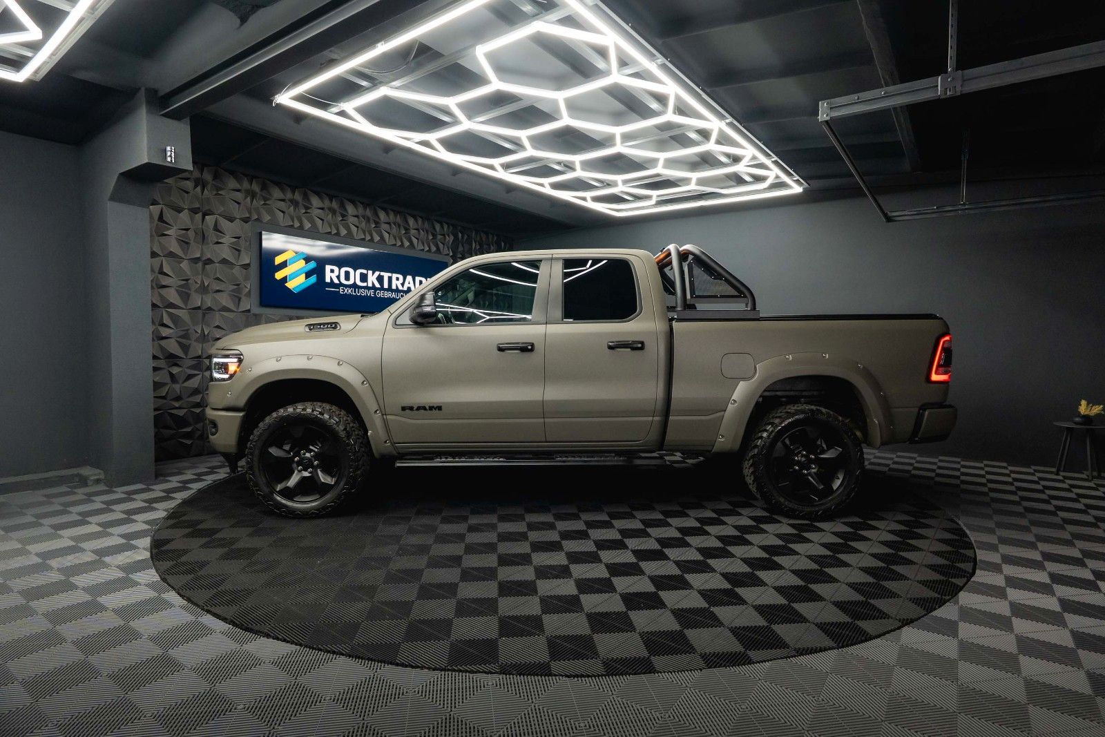 Fahrzeugabbildung Dodge RAM 5.7 V8 HEMI 4x4 OFFROAD LONGBED RAPTOR Style
