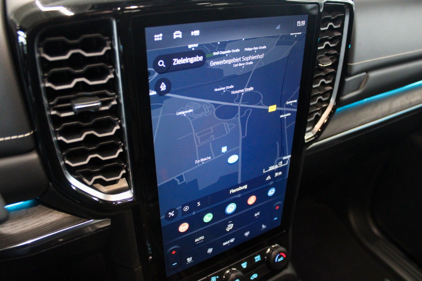 Fahrzeugabbildung Ford Ranger Platinum Automatik LEDER AHK ROLLO STDH