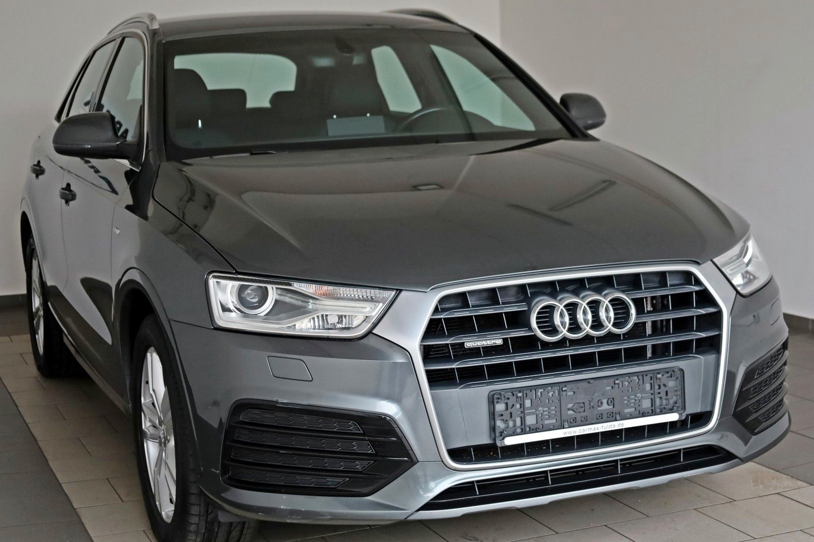 Fahrzeugabbildung Audi Q3 quattro S Line T.Leder,Navi,Xenon,SH,PDC,AHK