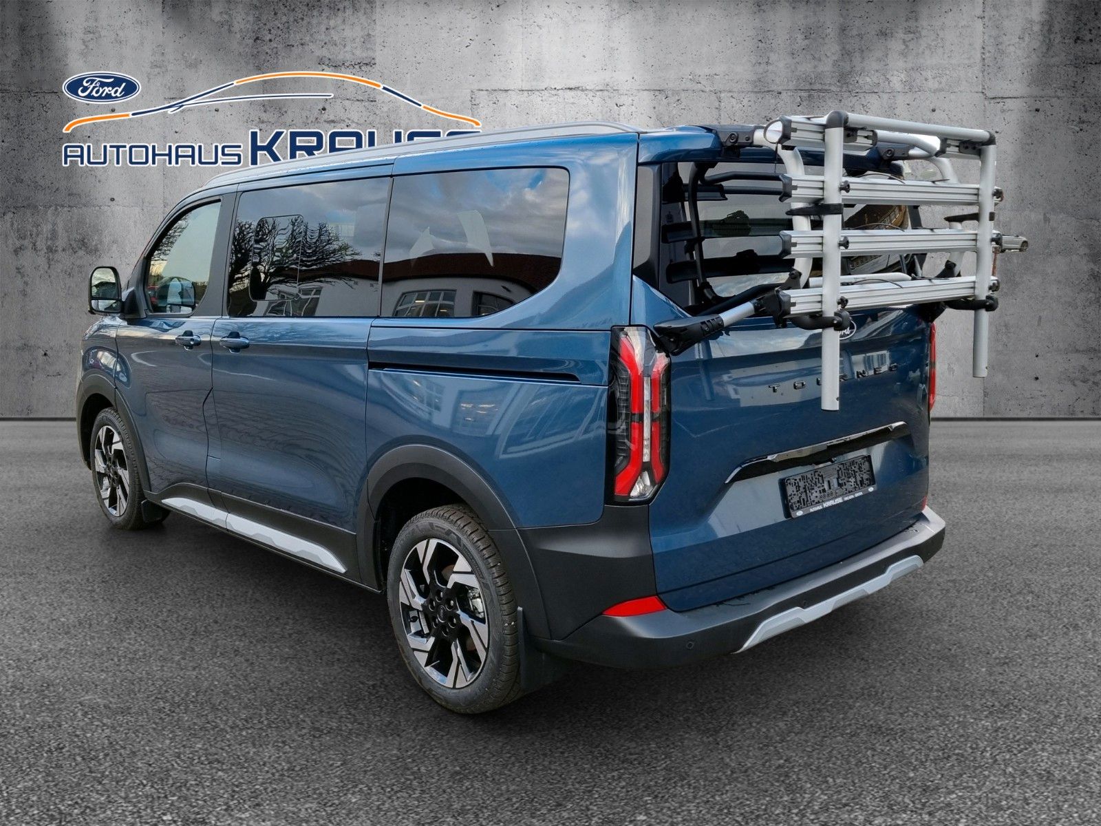 Fahrzeugabbildung Ford Tourneo Custom 2.0 125kW 320 L1 Active