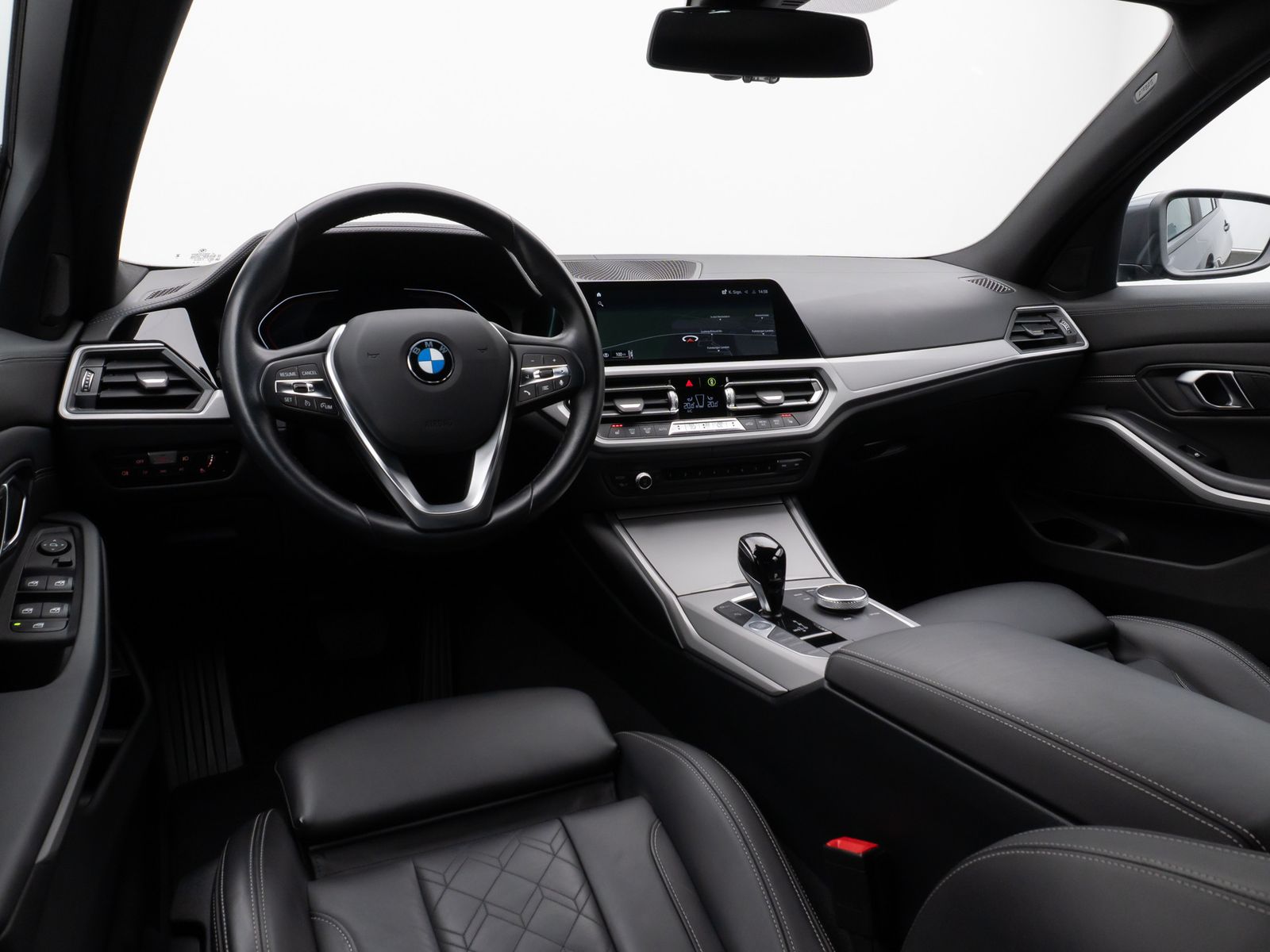 Fahrzeugabbildung BMW 320d DAB HiFi CockPitPro Lordos Alarm PDC Sport