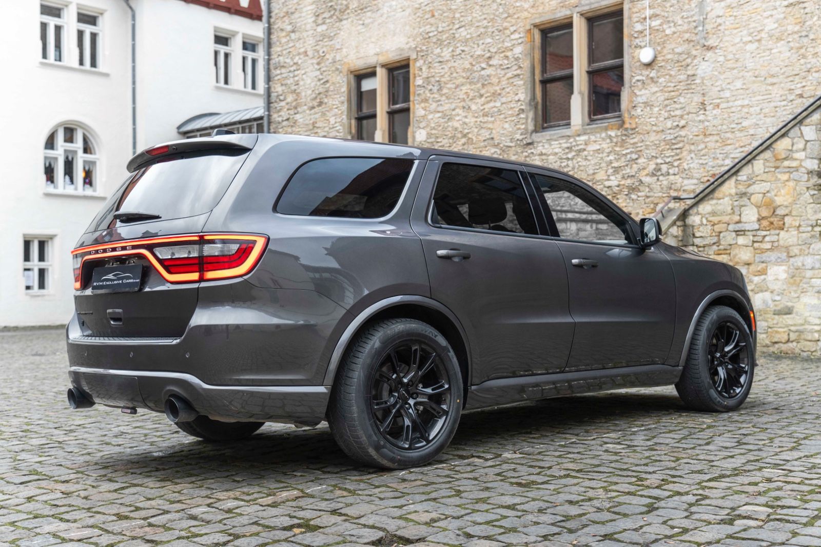 Fahrzeugabbildung Dodge Durango 5,7L LPG AWD CARPLAY LED NAV KAM ALPINE