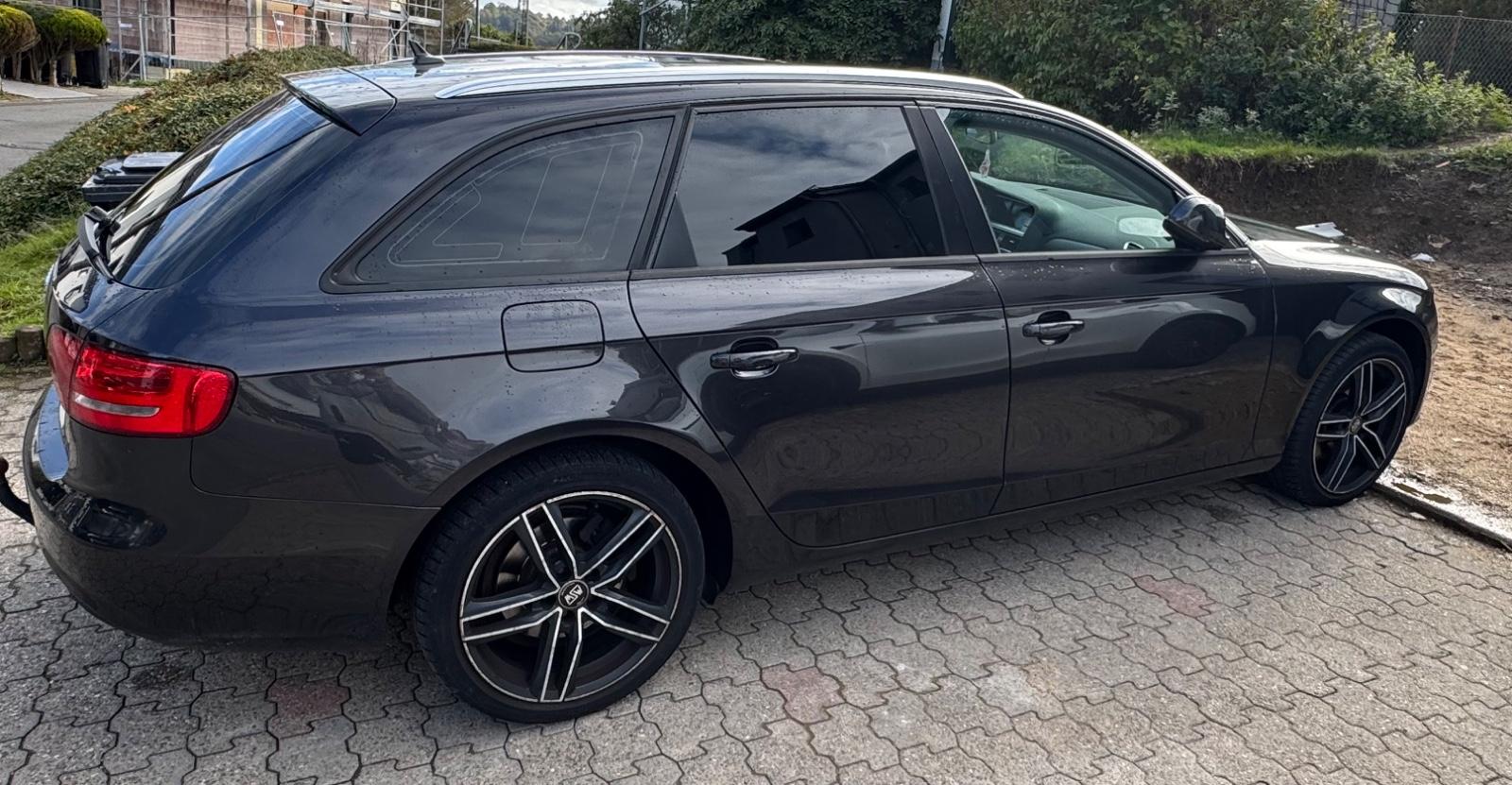 Audi A4 2012 — photo 11
